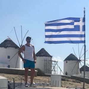 Meet your Posher, Chad